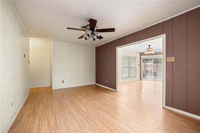 1123 Orion Dr, Portland, TX 78374