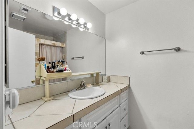 1836 E Avenue J2 5, Lancaster, CA 93535