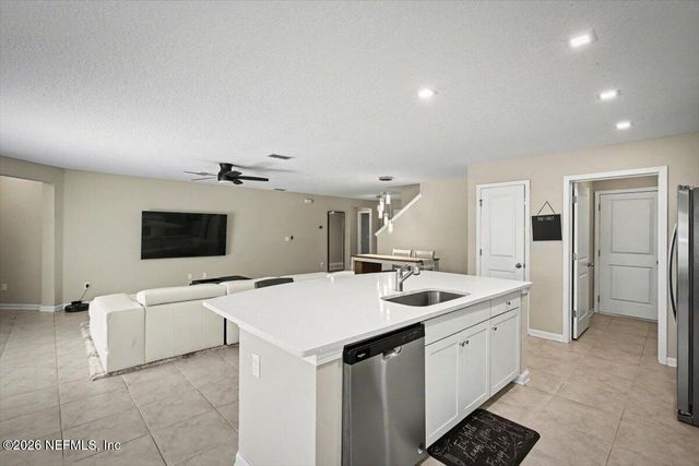4948 BIG PINE Drive, Jacksonville, FL 32218