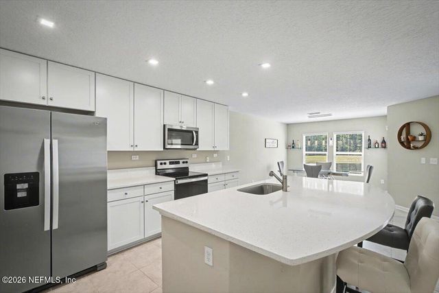 4948 BIG PINE Drive, Jacksonville, FL 32218