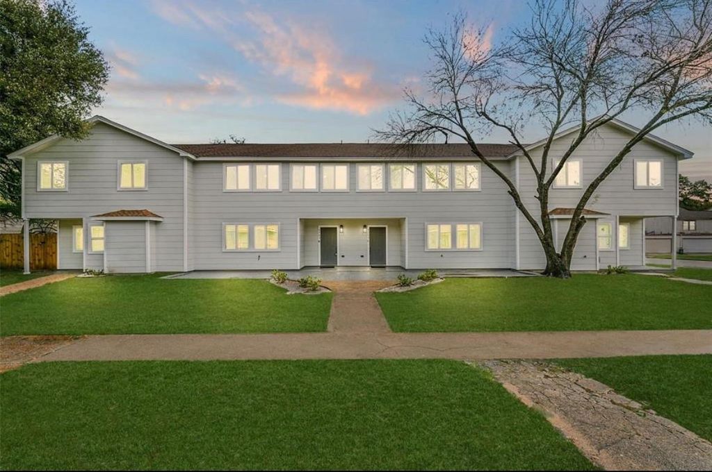 5763 East Hampton Dr A, Houston, TX 77039