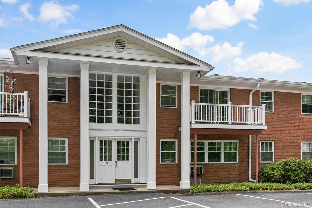 101 Nottingham Road E, Bedford Hills, NY 10507 — exterior