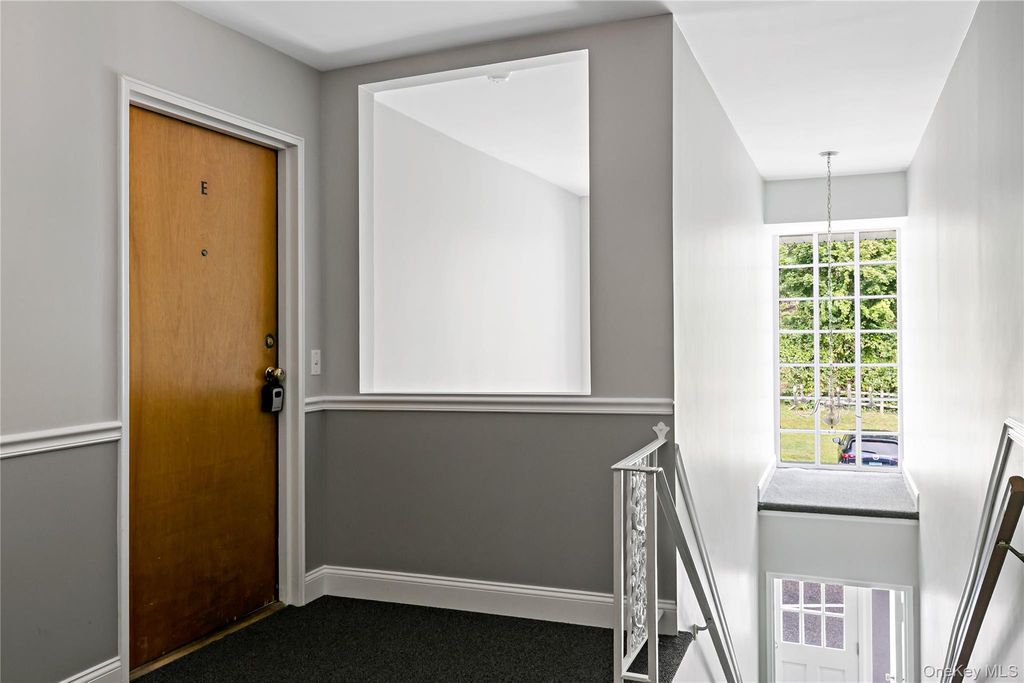 101 Nottingham Road E, Bedford Hills, NY 10507 — photo 2