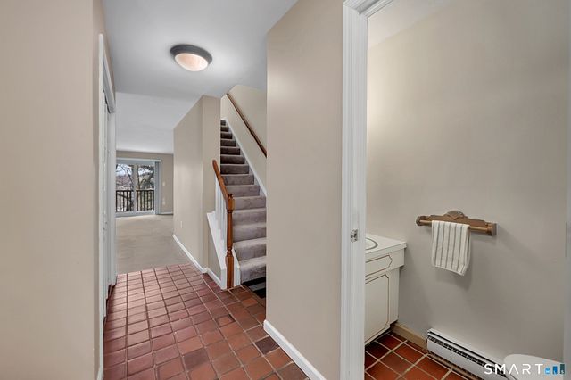 1 Great Oak Court 1, Cromwell, CT 06416