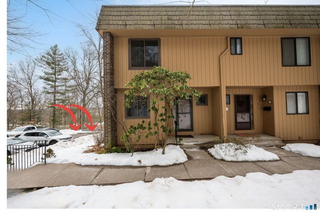 1 Great Oak Court 1, Cromwell, CT 06416