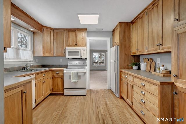 1 Great Oak Court 1, Cromwell, CT 06416