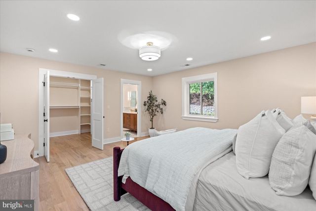 6125 OVERLEA RD, Bethesda, MD 20816