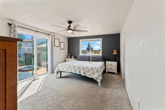 1923 NE Upas Avenue, Redmond, OR 97756