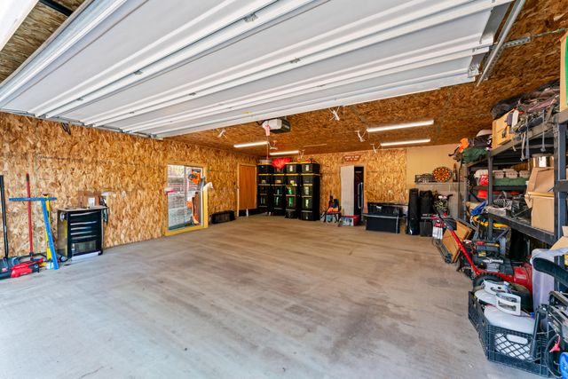 1923 NE Upas Avenue, Redmond, OR 97756