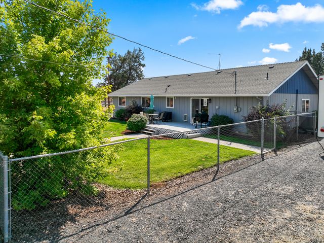 1923 NE Upas Avenue, Redmond, OR 97756