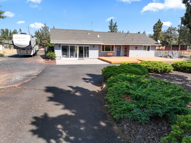 1923 NE Upas Avenue, Redmond, OR 97756