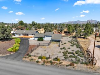 1923 NE Upas Avenue, Redmond, OR 97756