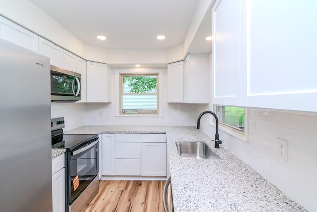 3274 Aqueduct Drive, Lexington, KY 40517