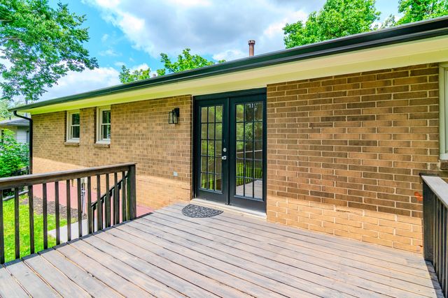 3274 Aqueduct Drive, Lexington, KY 40517