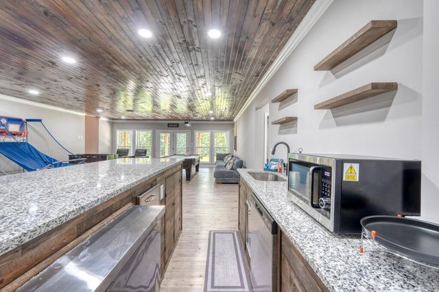 125 Franklin Hills Way, Blairsville, GA 30512
