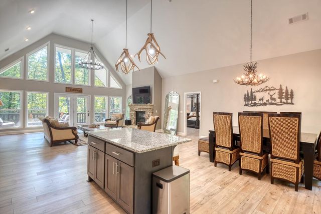 125 Franklin Hills Way, Blairsville, GA 30512