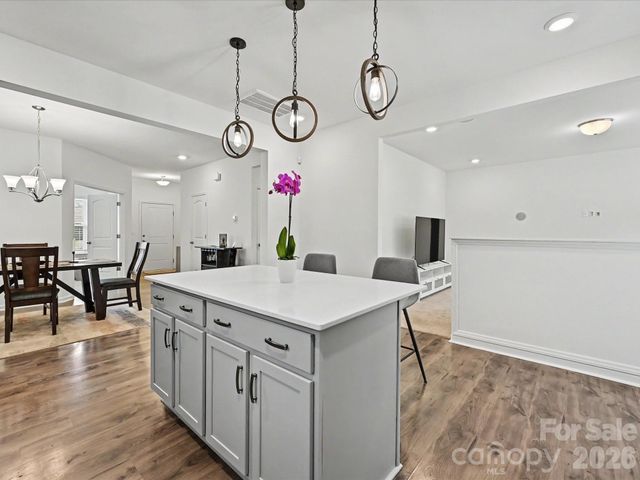 5125 Arbordale Way, Mount Holly, NC 28120