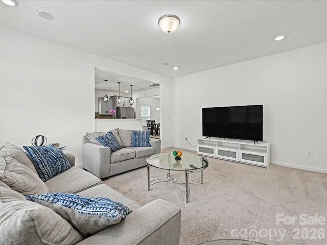 5125 Arbordale Way, Mount Holly, NC 28120