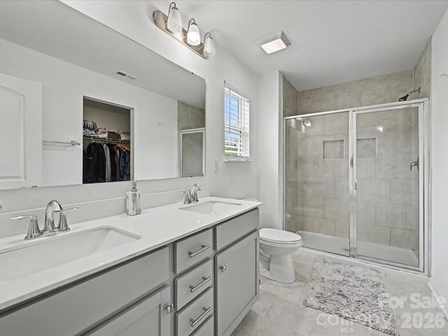 5125 Arbordale Way, Mount Holly, NC 28120