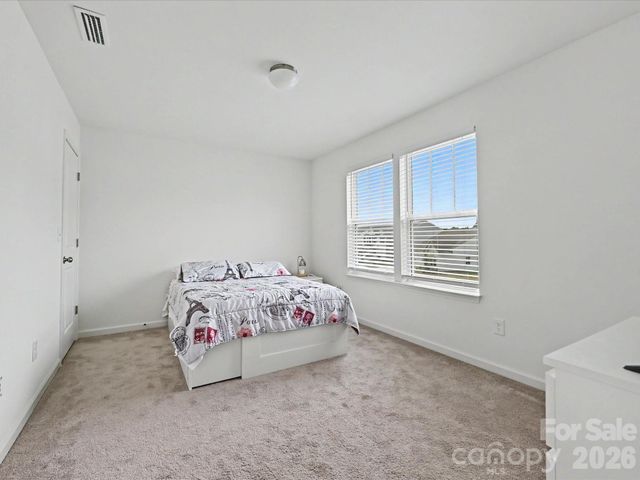 5125 Arbordale Way, Mount Holly, NC 28120