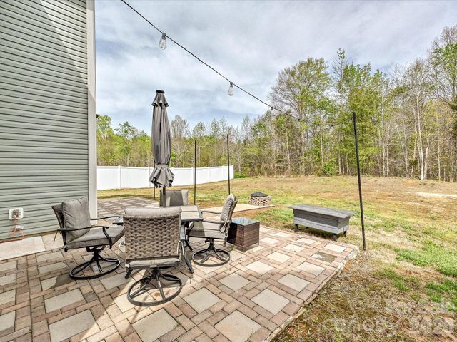 5125 Arbordale Way, Mount Holly, NC 28120