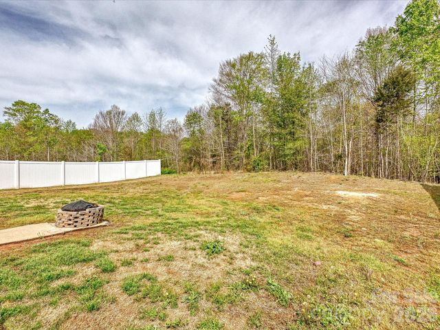 5125 Arbordale Way, Mount Holly, NC 28120