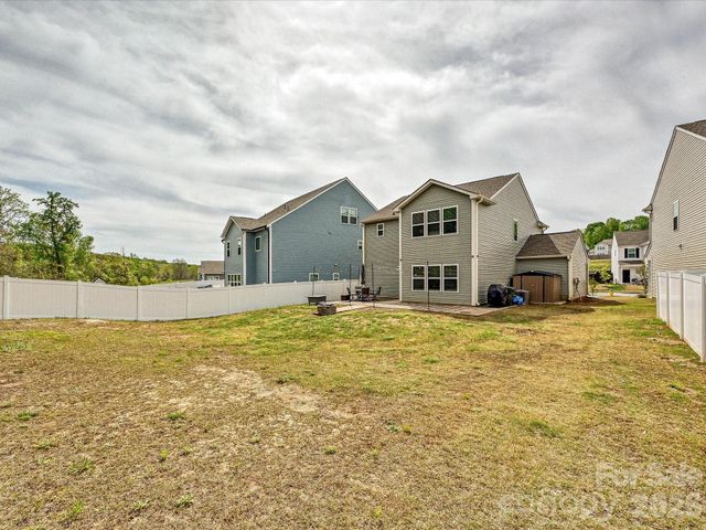 5125 Arbordale Way, Mount Holly, NC 28120