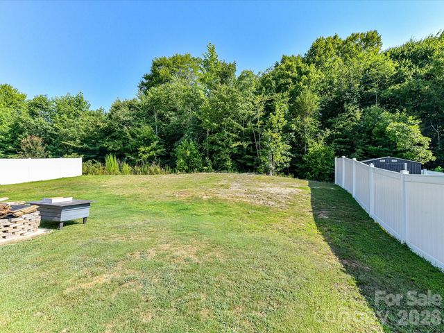 5125 Arbordale Way, Mount Holly, NC 28120