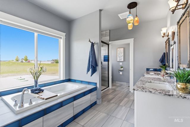 14959 Red Barn Ct, Caldwell, ID 83607