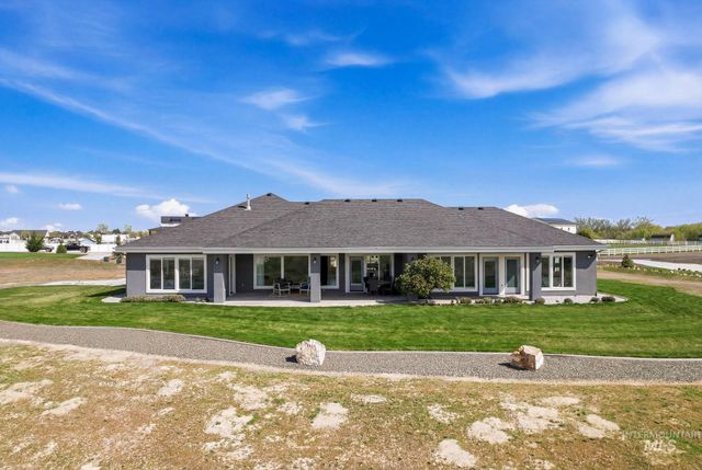 14959 Red Barn Ct, Caldwell, ID 83607