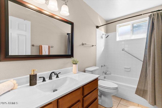 5144 W SWEETWATER Avenue, Glendale, AZ 85304