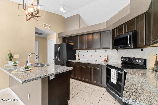 5144 W SWEETWATER Avenue, Glendale, AZ 85304