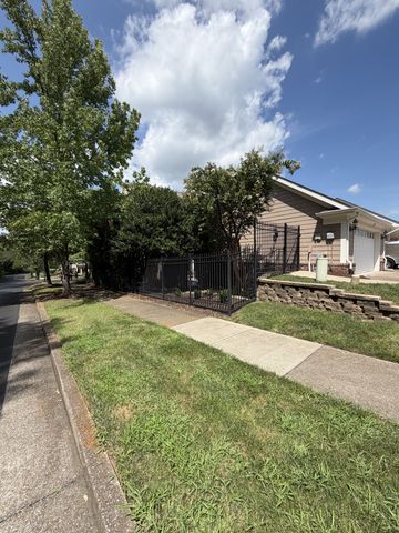 1201 Stoney Point Ln, Franklin, TN 37067