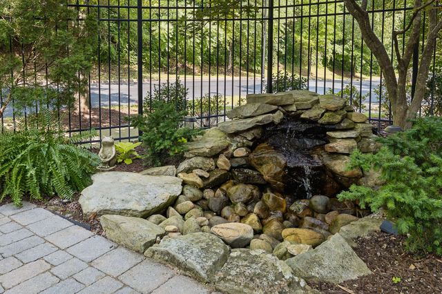 1201 Stoney Point Ln, Franklin, TN 37067