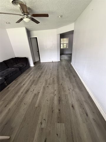 2604 N Hickory Street, Sherman, TX 75092