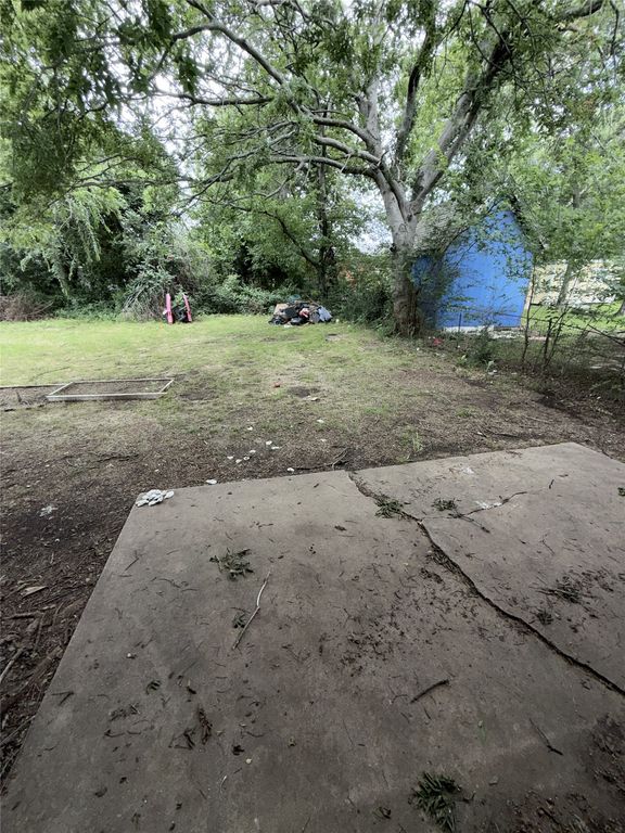 2604 N Hickory Street, Sherman, TX 75092