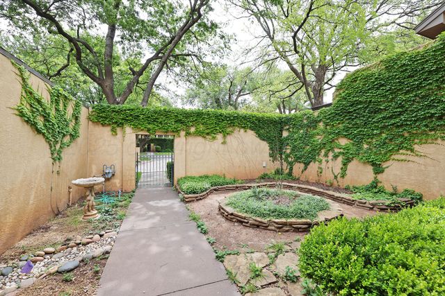 6 WOODSTONE Street, Amarillo, TX 79106