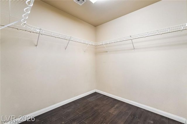 5282 Ledgewood Creek Avenue, Las Vegas, NV 89141