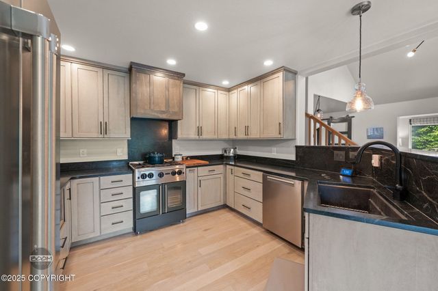 22035 Upper Canyon Drive, Eagle River, AK 99577
