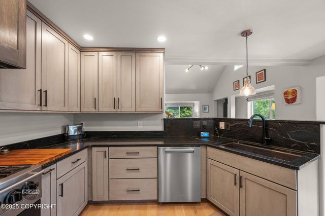 22035 Upper Canyon Drive, Eagle River, AK 99577
