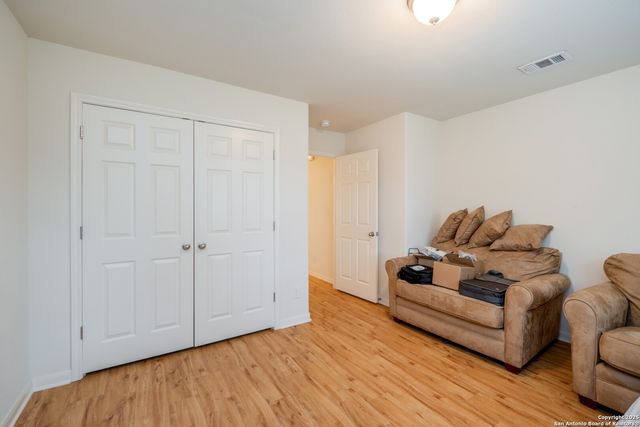 1737 Scenic View Dr, Canyon Lake, TX 78133