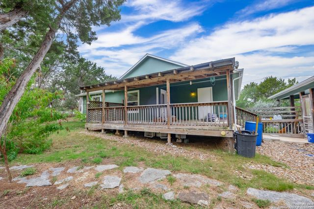 1737 Scenic View Dr, Canyon Lake, TX 78133