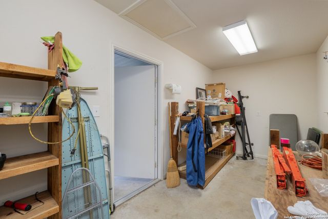 1737 Scenic View Dr, Canyon Lake, TX 78133