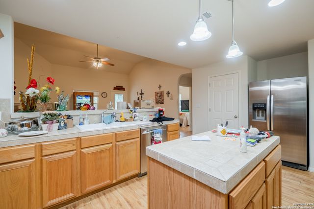 1737 Scenic View Dr, Canyon Lake, TX 78133