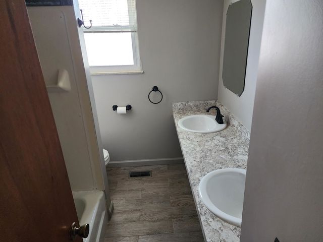 5226 Winshall Street, Swartz Creek, MI 48473