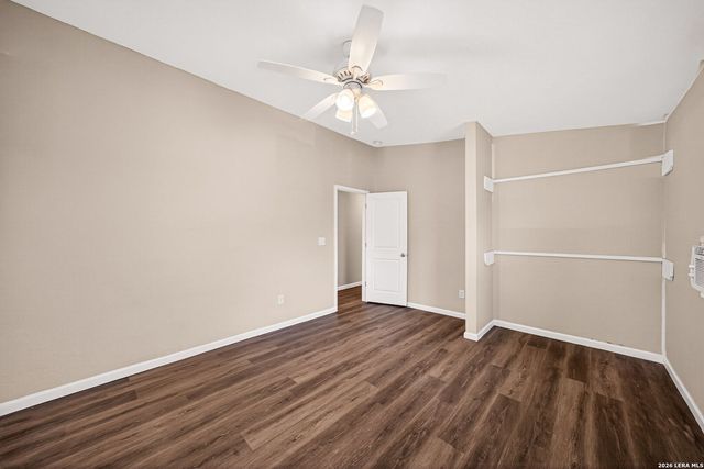 215 Prosperity Dr, San Antonio, TX 78237
