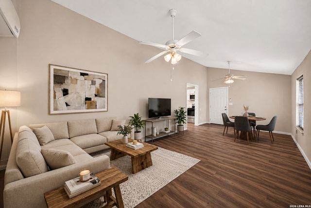 215 Prosperity Dr, San Antonio, TX 78237