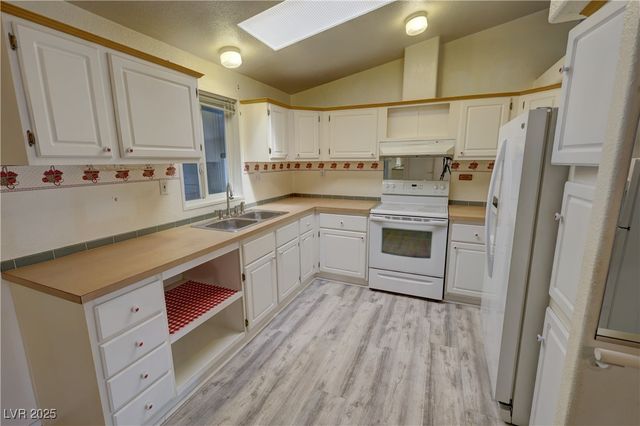 5600 Doubletree Road, Pahrump, NV 89061