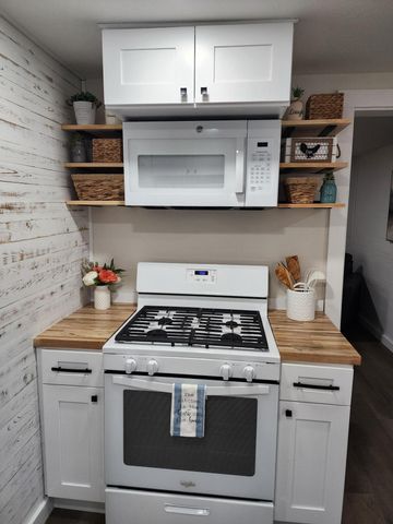 1100 N Mansfield Road, Ava, MO 65608