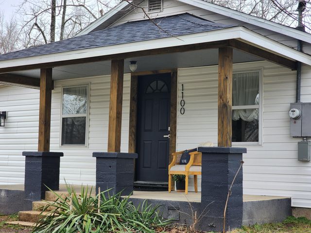 1100 N Mansfield Road, Ava, MO 65608